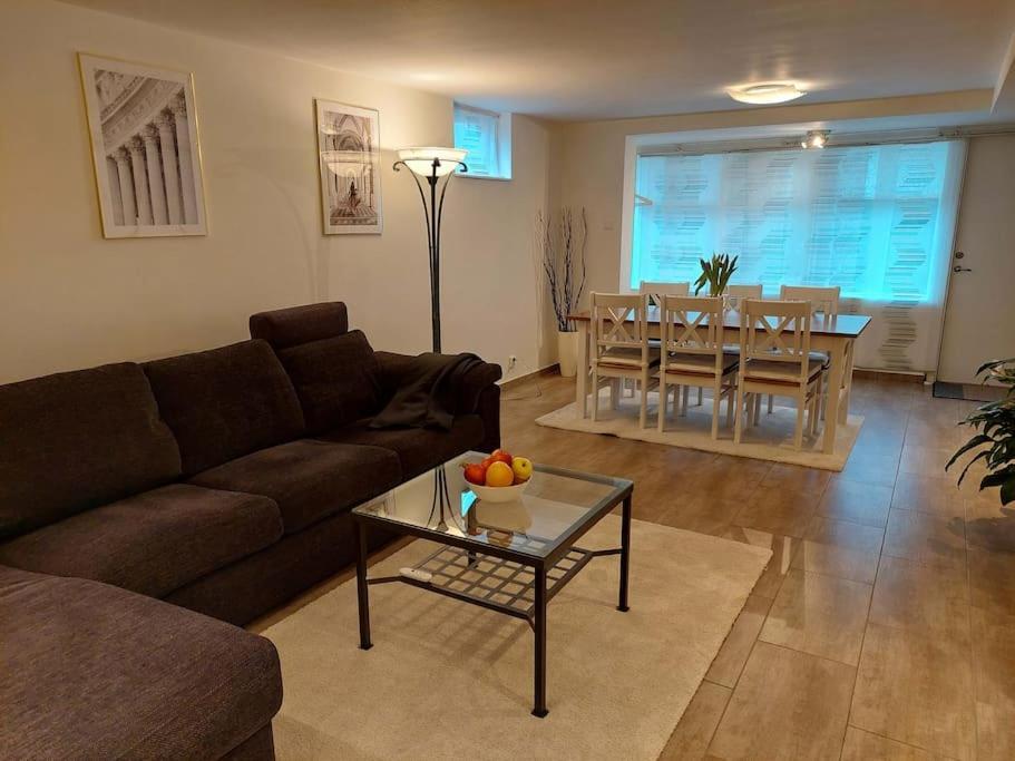 Laegenhet Pa Landet Naera Stan Apartment Jonsered Екстериор снимка