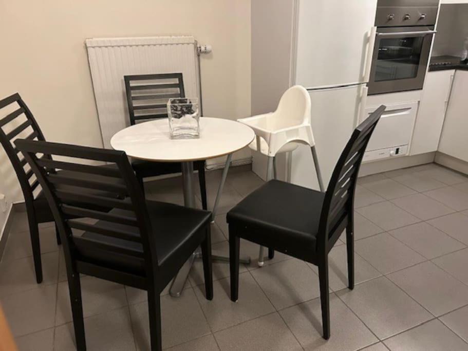 Laegenhet Pa Landet Naera Stan Apartment Jonsered Екстериор снимка